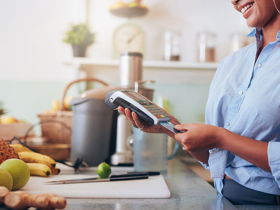 Currency exchange tips - Paying in a cafe